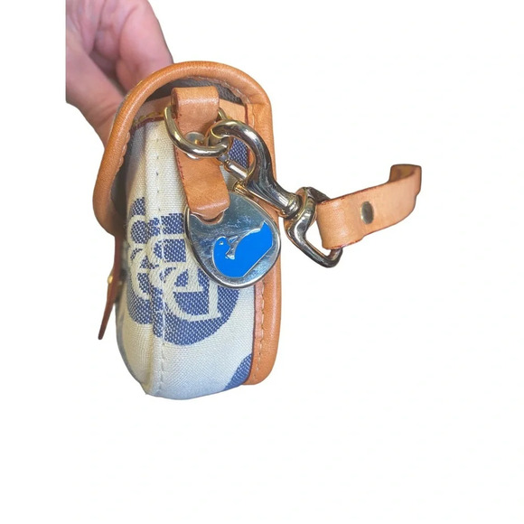 Dooney & Bourke canvas and leather trim wristlet - Picture 3 of 8
